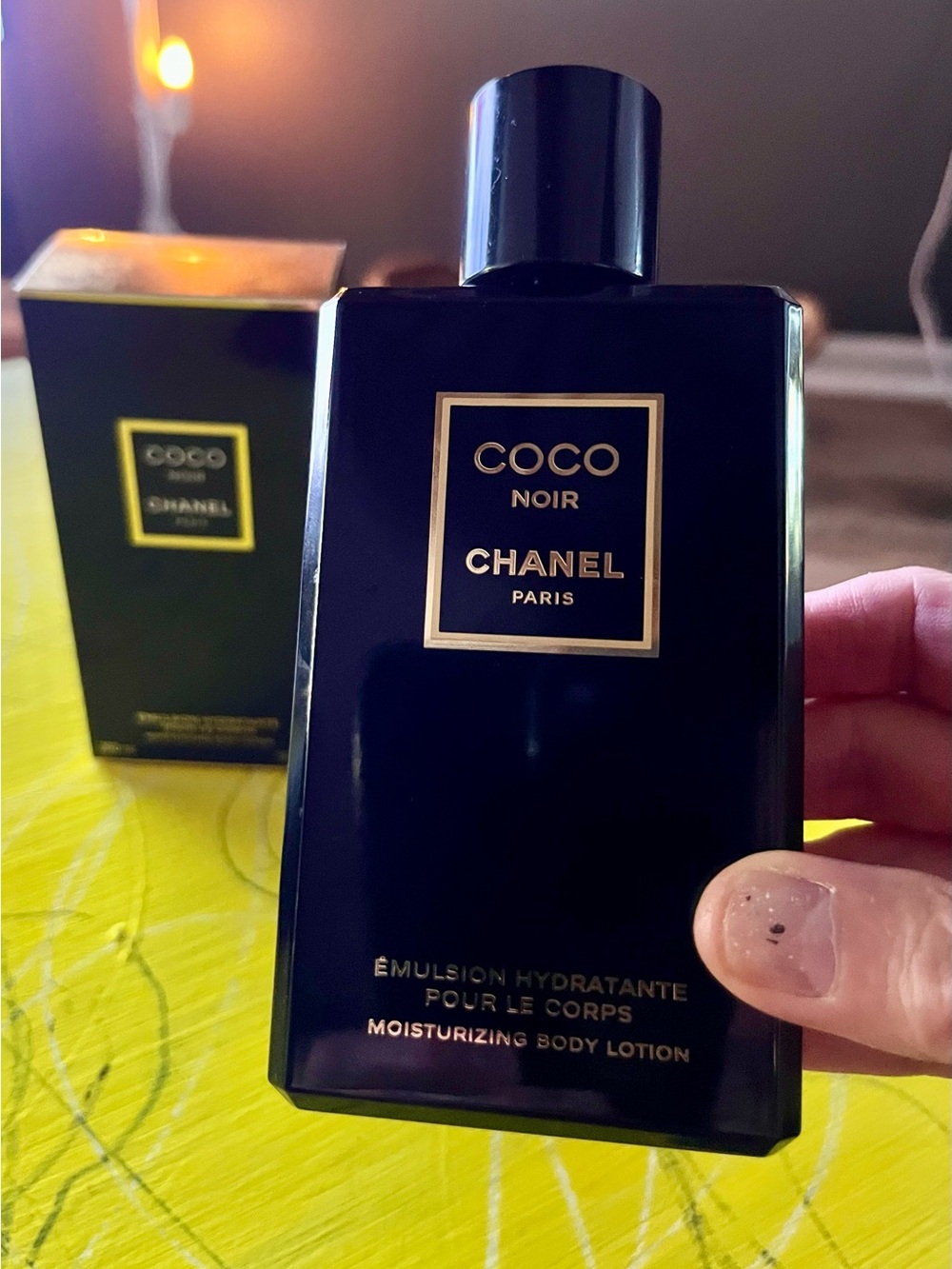 CHANEL Coco Noir Moisturizing Body Lotion - Black & Gold - Picture 2 of 8